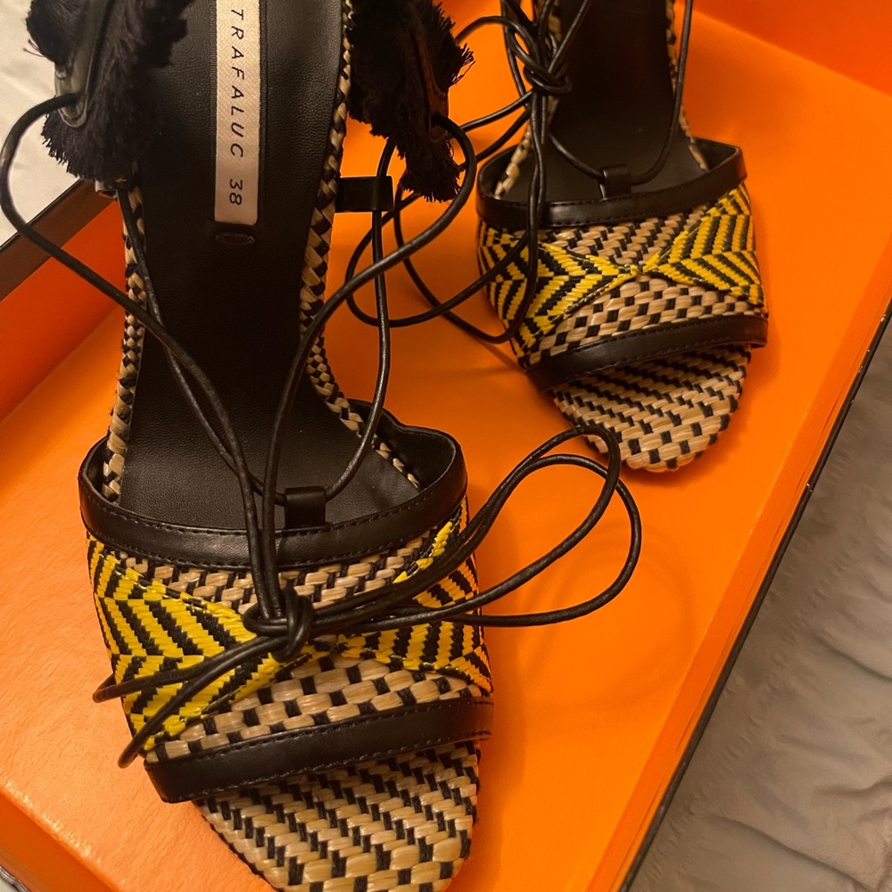 Sandals from Zara , European size 38,usa 7.5 size.I use it just one time,